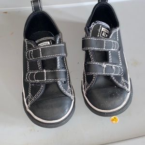 Black leather converse